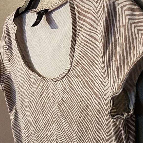Ann Taylor zebra tee - Picture 2 of 3